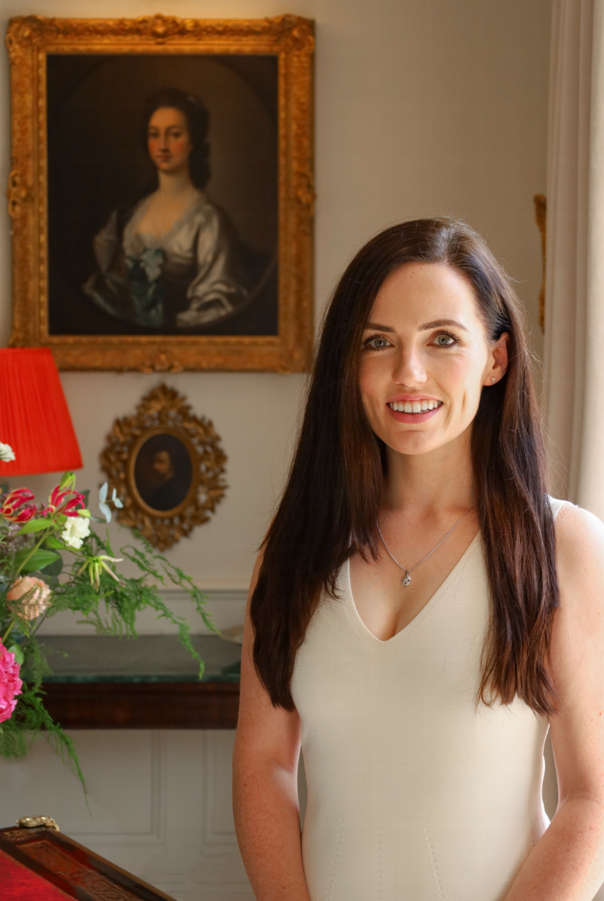 Dr. Laura Hughes